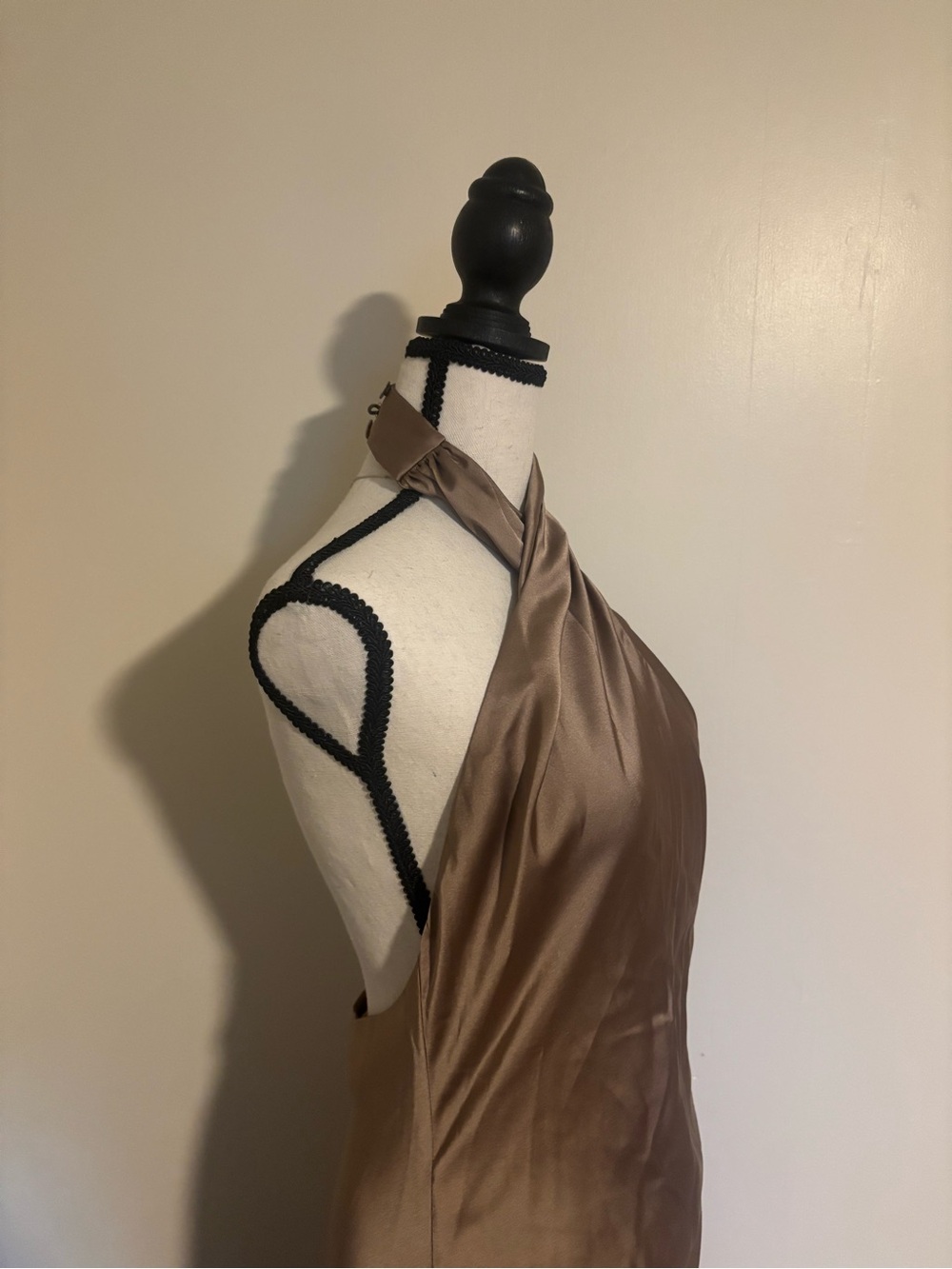 NWT* Show Me Your MuMu Jasmine Halter Maxi Dress Dune Sand Size Small - Picture 6 of 14